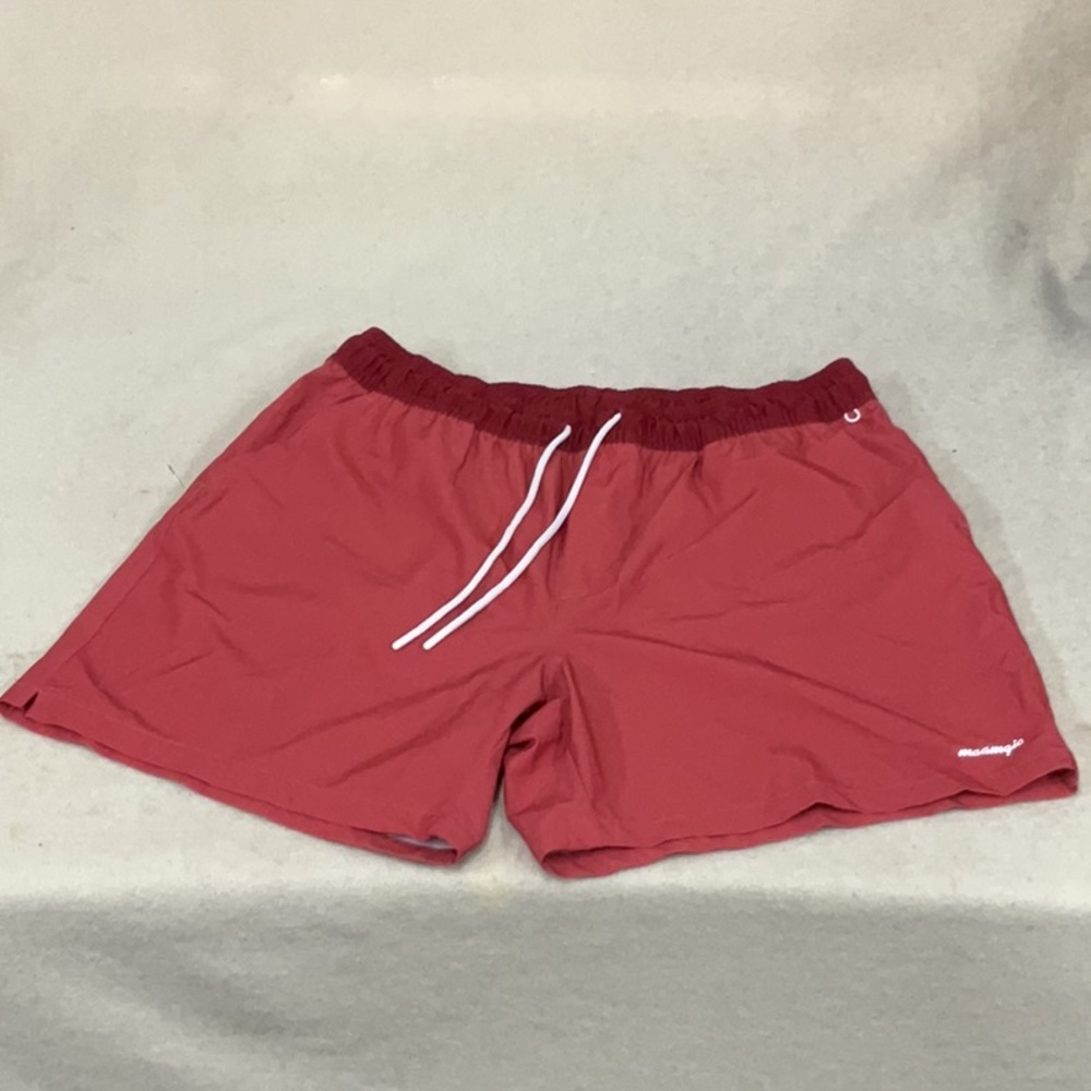 EUC Mens MAAMGIC shorts with draw string